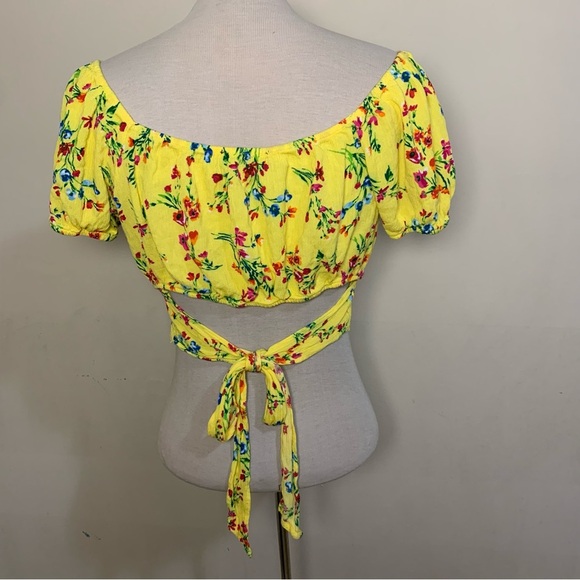 Floral Yellow Crop Top - Picture 3 of 3